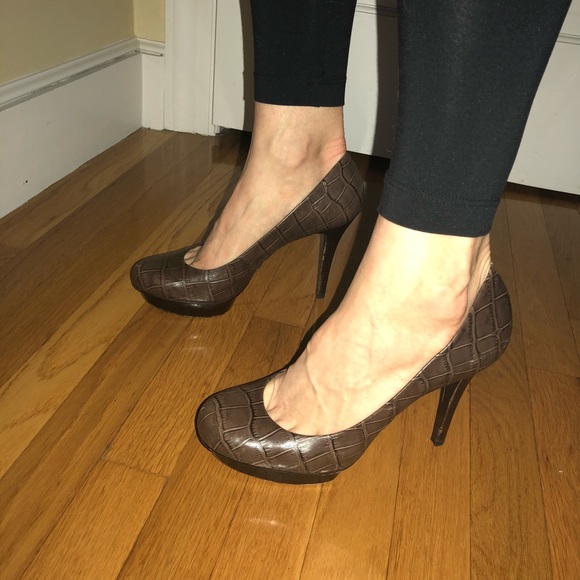 Tory Burch Brown Leather Heels - Picture 6 of 7